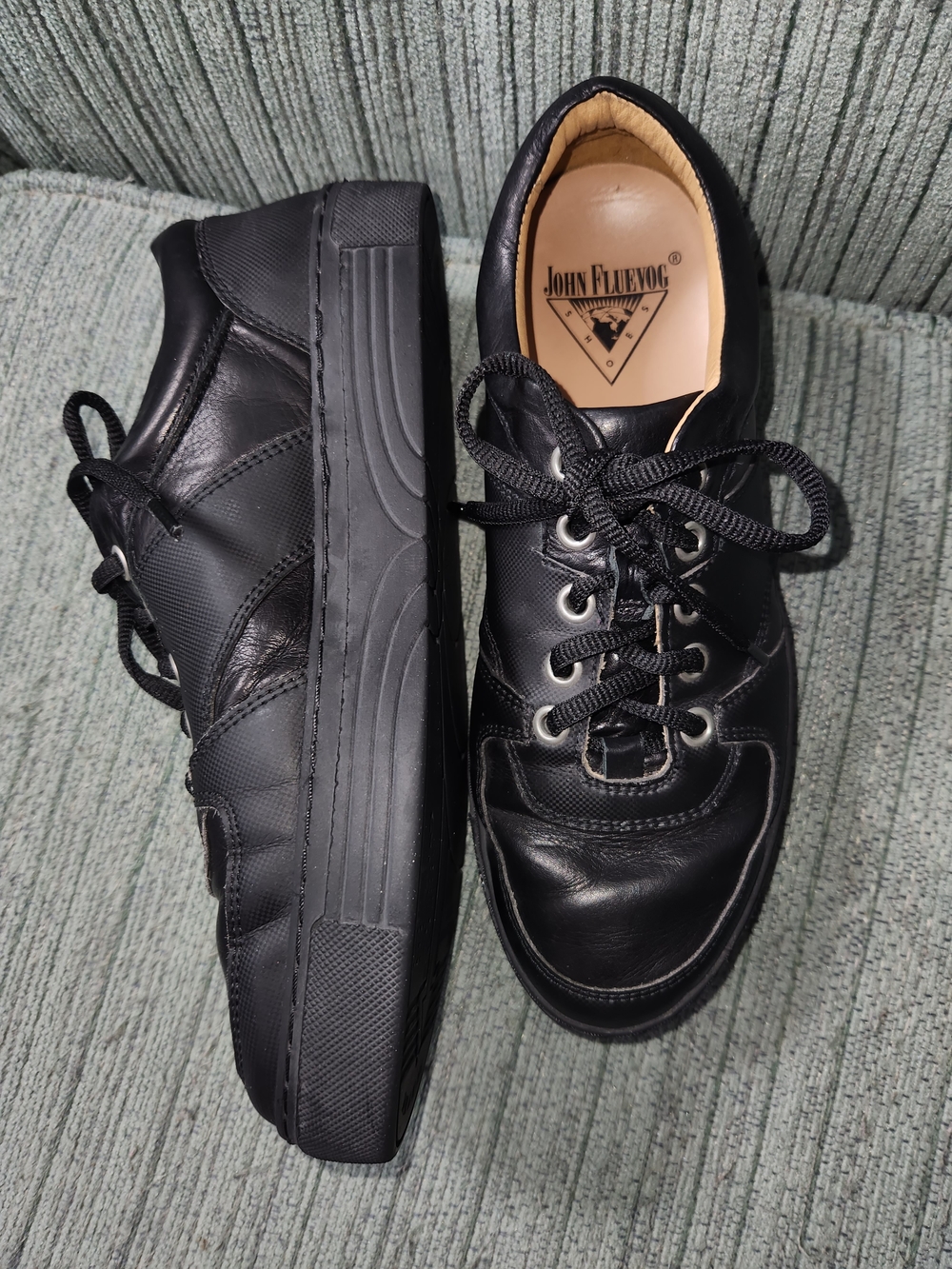 🍉John Fluevog Lopro Leeside Lace-Up Sneakers
